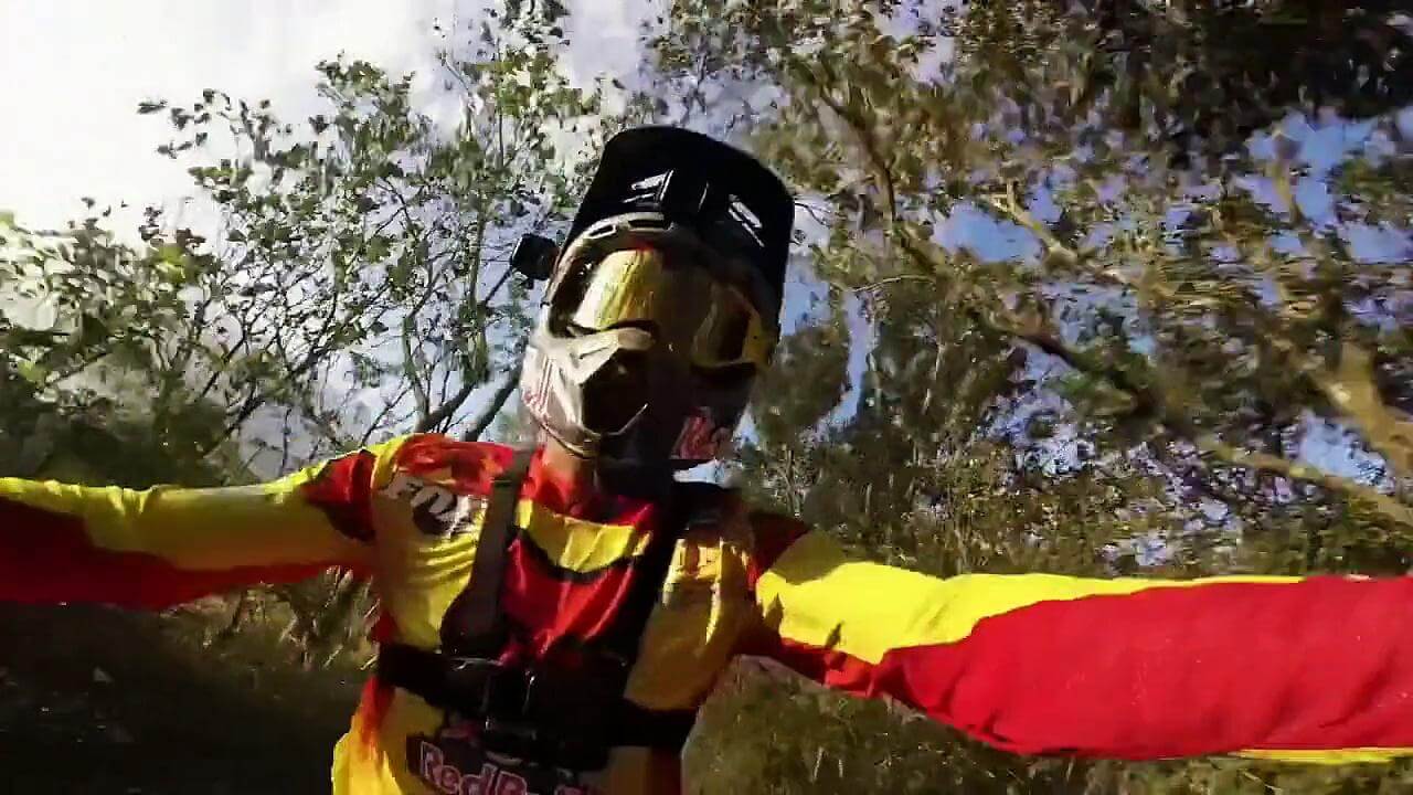 CÂMERA DIGITAL FILMADORA PROFISSIONAL GOPRO FULL HD 8 MPX c/ Wi-Fi Bluetooth CÂMERA DIGITAL FILMADORA PROFISSIONAL GOPRO FULL HD 8 MPX c/ Wi-Fi Bluetooth